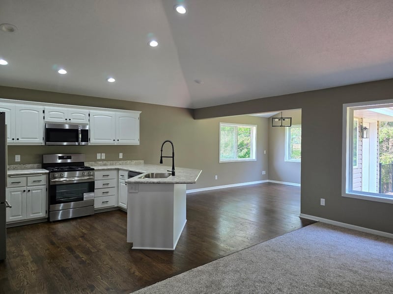 2533 341st Ave NW, Cambridge, MN 55008