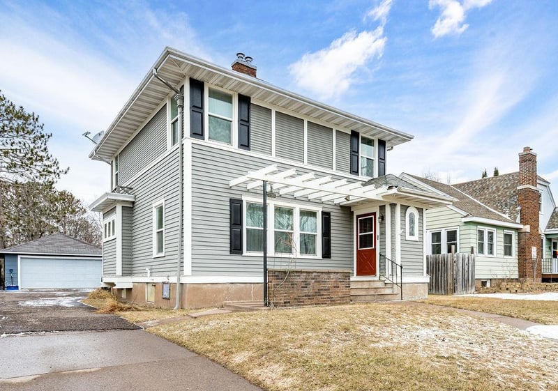 1735 Woodland Ave, Duluth, MN 55803