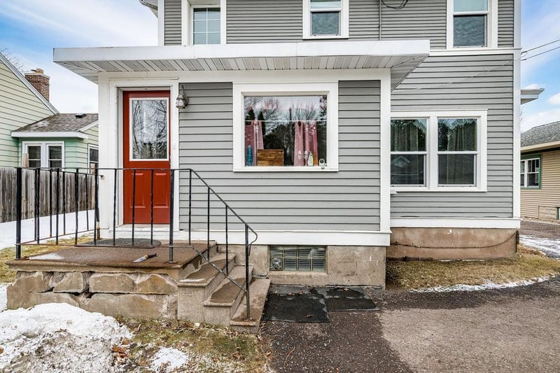 1735 Woodland Ave, Duluth, MN 55803