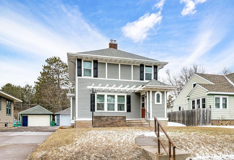 1735 Woodland Ave, Duluth, MN 55803