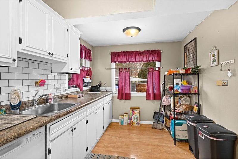 1735 Woodland Ave, Duluth, MN 55803