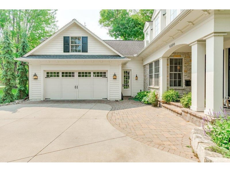 5220 Halifax Ave, Edina, MN 55424