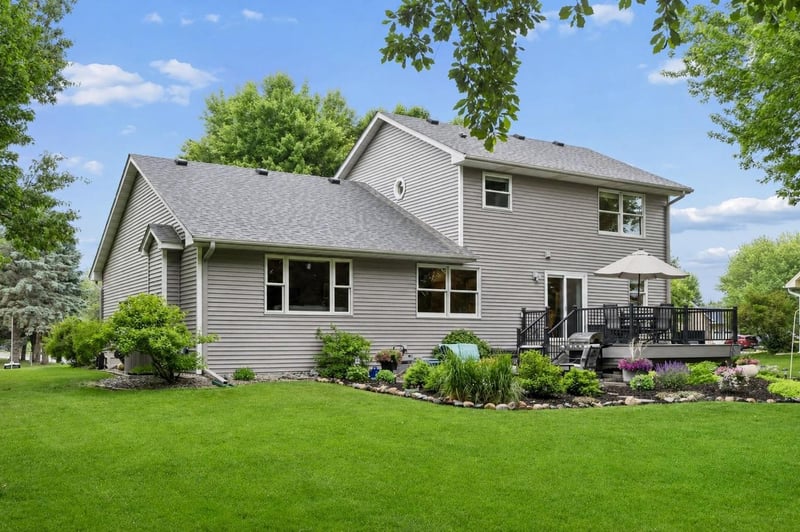 5933 Bayberry Dr, White Bear Twp, MN 55110