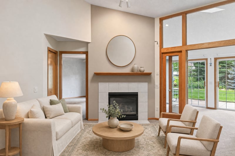 9076 212th St W, Lakeville, MN 55044