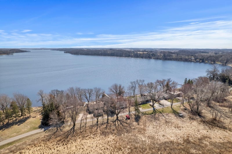 49097 Sportsmans Ln, Waterville, MN 56096