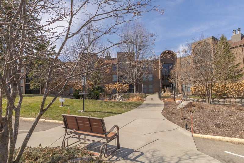 9700 Portland Ave S #129, Bloomington, MN 55420
