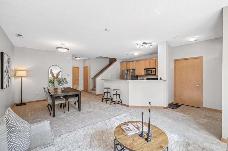 820 Emerald St #110, Saint Paul, MN 55114