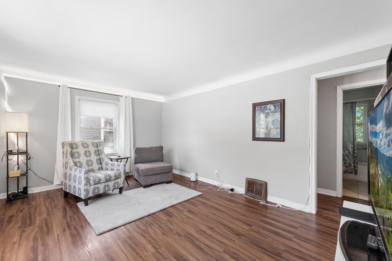 402 Jefferson Ave S, Edina, MN 55343