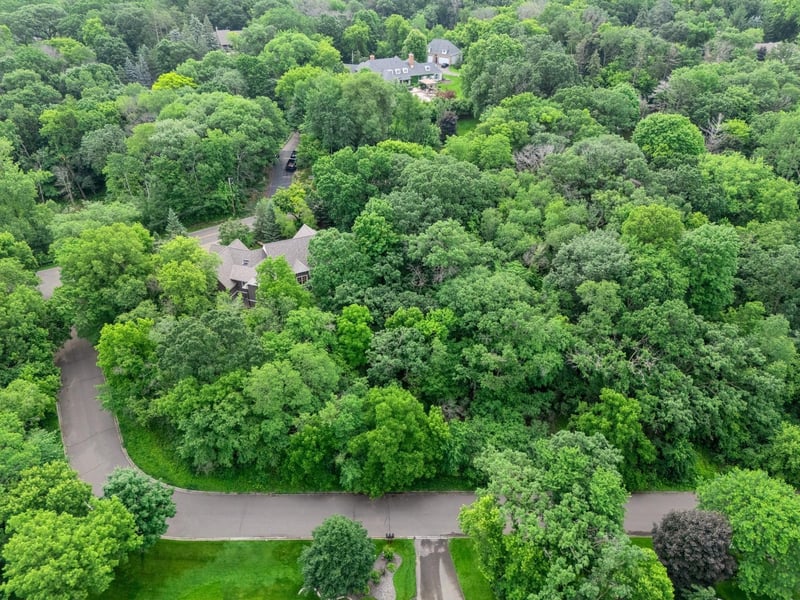 4893 Woodhurst Ln, Minnetonka, MN 55345