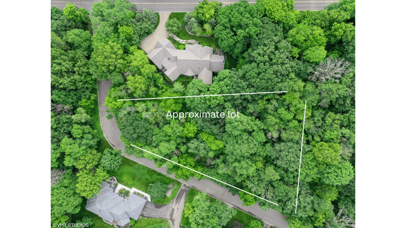 4893 Woodhurst Ln, Minnetonka, MN 55345
