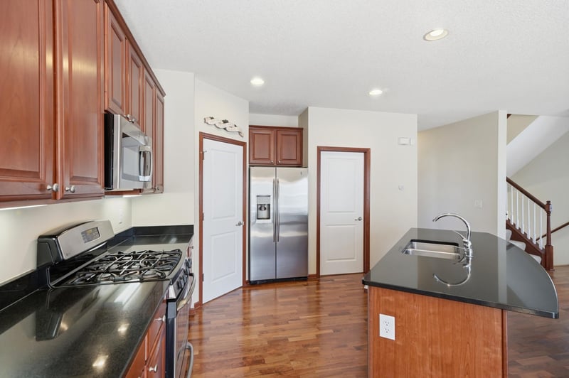2156 Cedar Grove Trl, Eagan, MN 55122