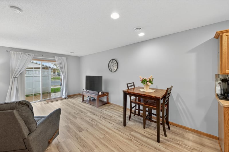 3084 River Falls Ct NW, Rochester, MN 55901