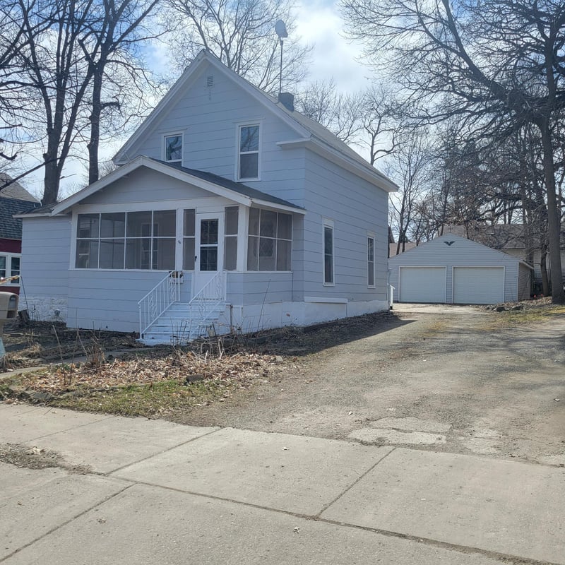 120 4th Ave NE, Waseca, MN 56093