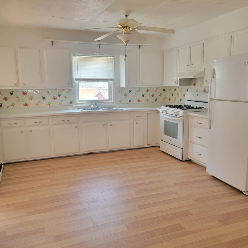 120 4th Ave NE, Waseca, MN 56093