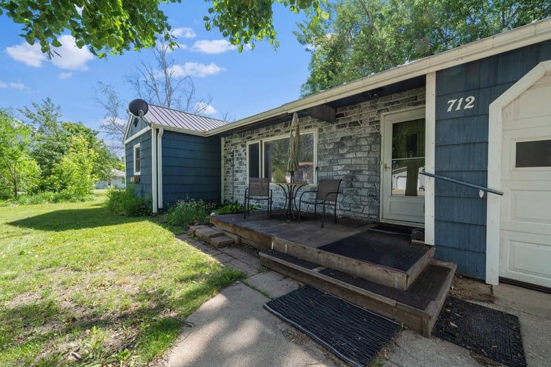 712 Meadowlark Dr SW, Alexandria, MN 56308