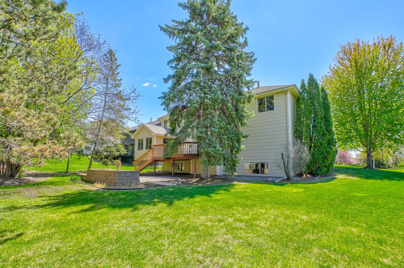 1501 Royal Ln, Arden Hills, MN 55112