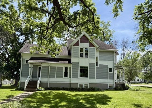 411 2nd St, Lyle, MN 55953
