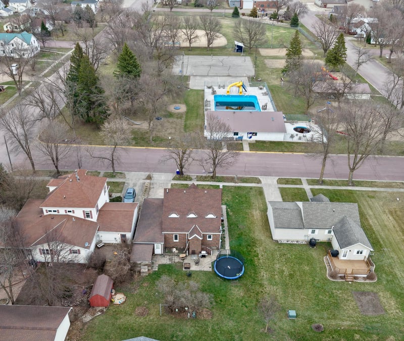540 Columbus Ave, Westbrook, MN 56183