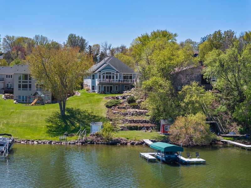 208 E Lake St, Waconia, MN 55387