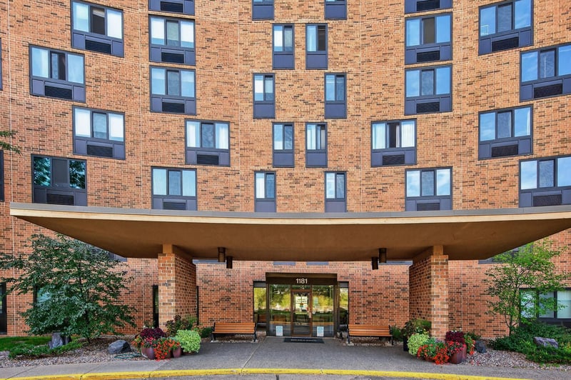 1181 Edgcumbe Rd #308, Saint Paul, MN 55105