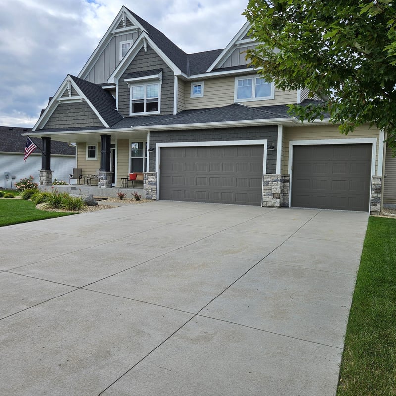 10922 Brookside Trl N, Champlin, MN 55316