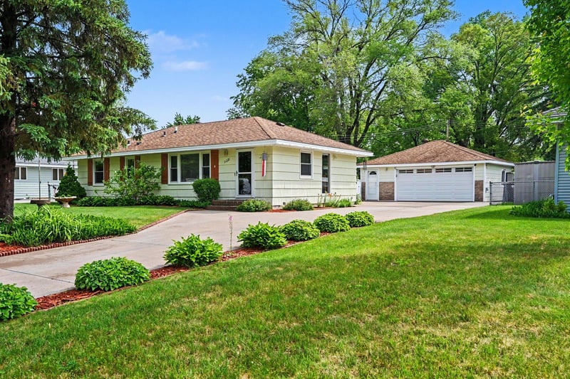 11221 Arrowhead St NW, Coon Rapids, MN 55433