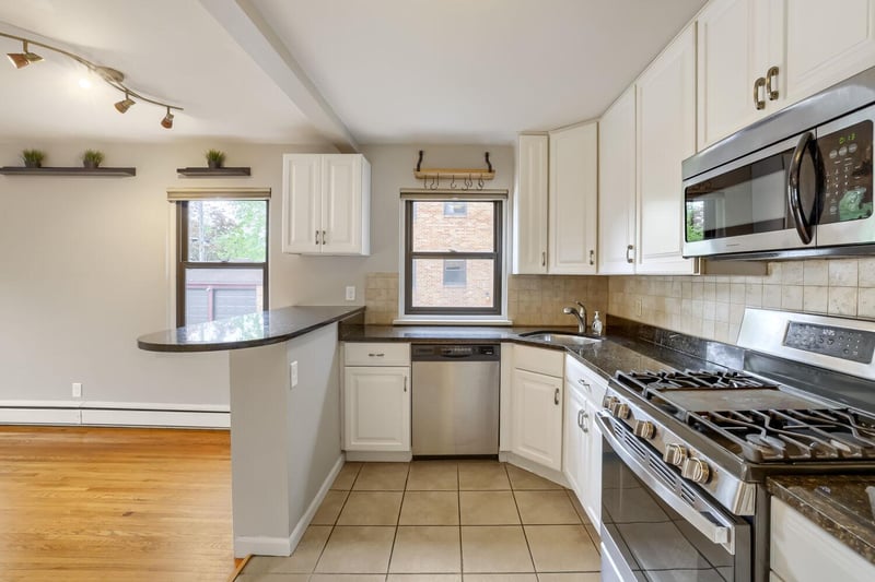 4515 Grand Ave S #103, Minneapolis, MN 55419
