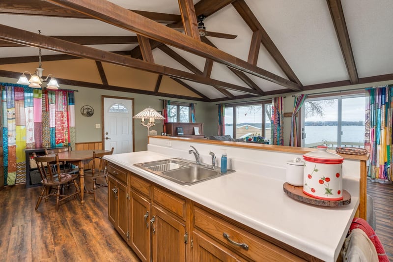 17009 Dickenson Ln, Waterville, MN 56096