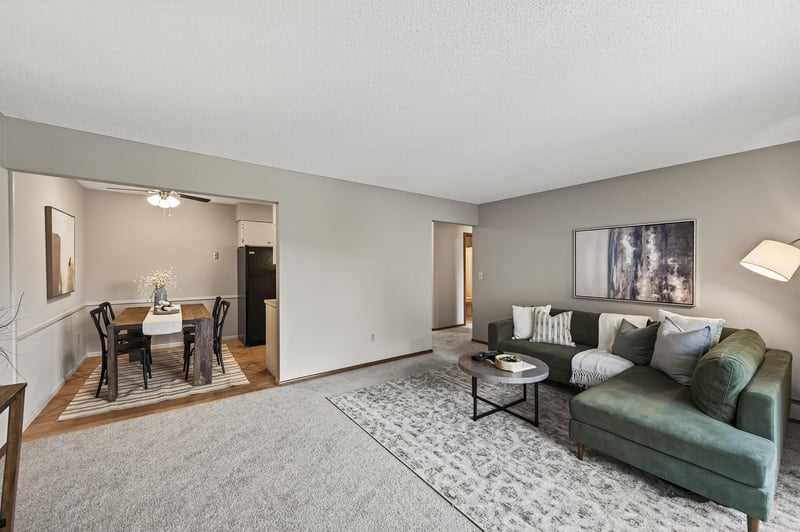 3153 Old Highway 8 #304, Roseville, MN 55418