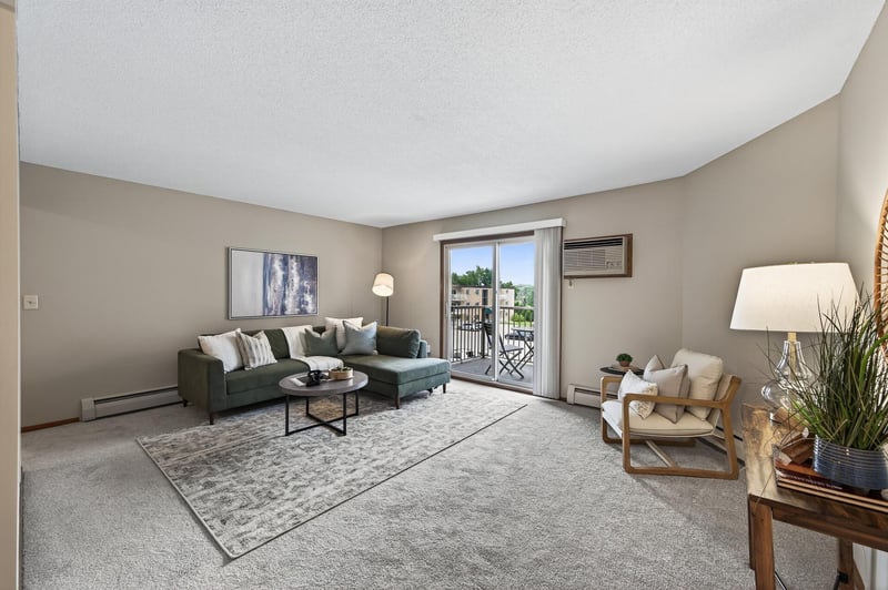3153 Old Highway 8 #304, Roseville, MN 55418