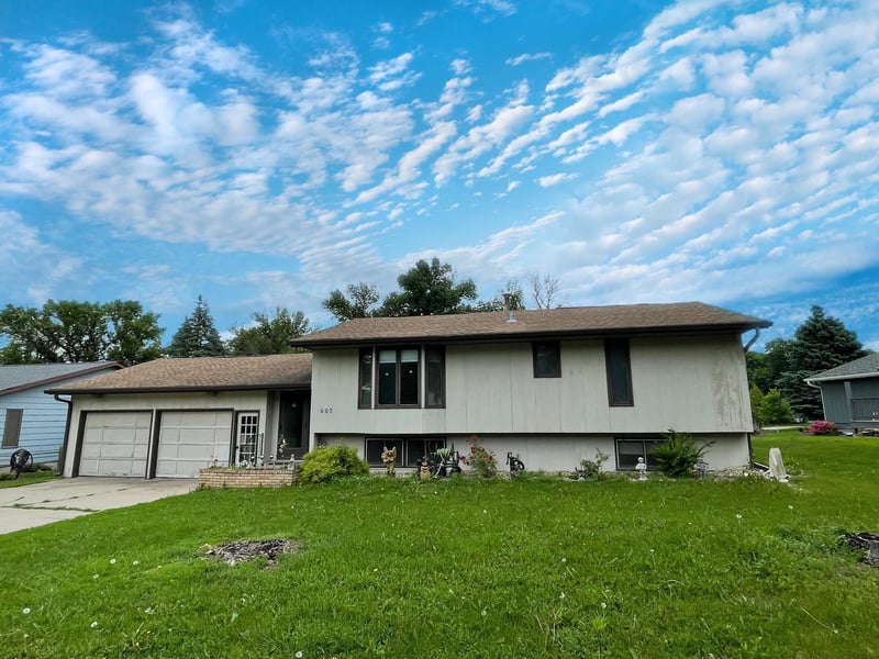 605 N 13th St, Mountain Lake, MN 56159