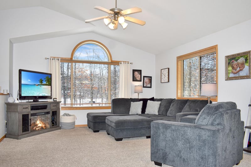 33843 Dancing Bear Dr, Crosslake, MN 56442