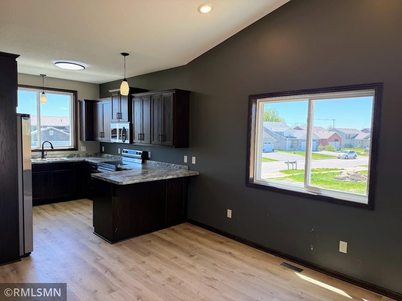 1661 Park View Ln NE, Sauk Rapids, MN 56379