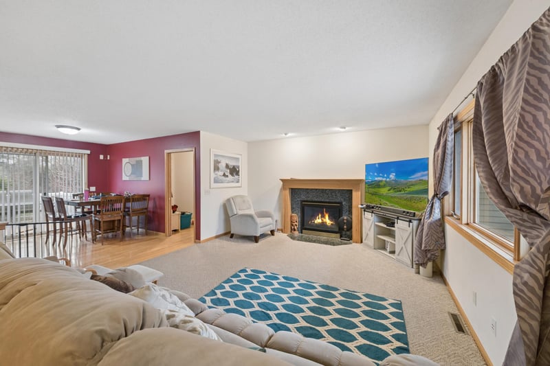 1528 Shore Haven Ct, Menomonie, WI 54751