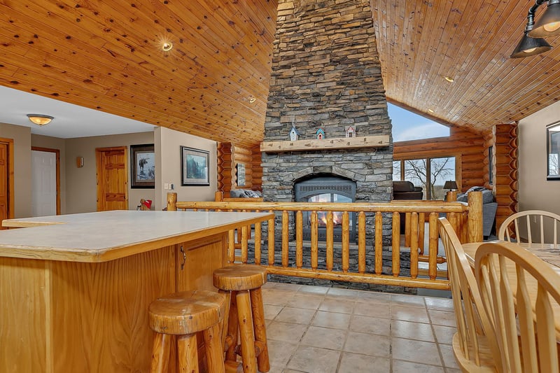 20368 Edgehill Cir, Richmond, MN 56368