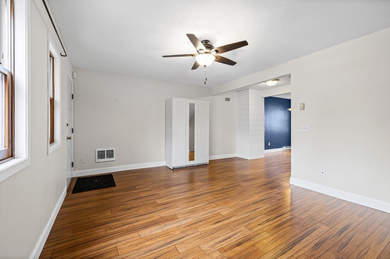 2523 Clinton Ave, Minneapolis, MN 55404