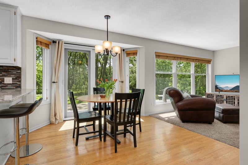 26165 Oak Leaf Trl, Excelsior, MN 55331