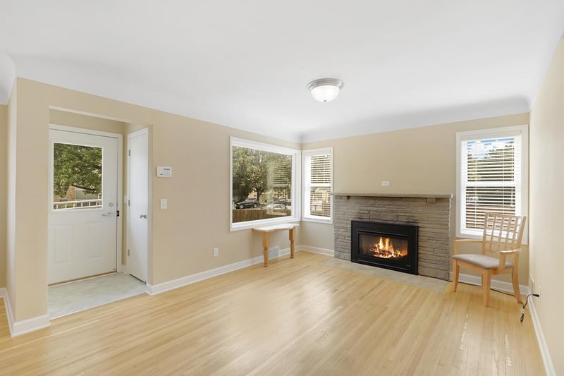 3821 W Broadway Ave, Robbinsdale, MN 55422