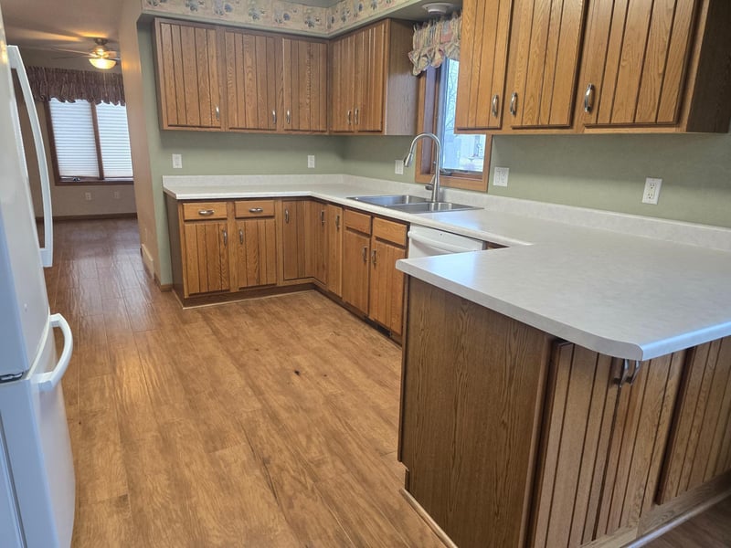 614 11th St N, Mountain Lake, MN 56159
