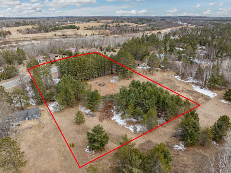 2976 River Rd, Grand Rapids, MN 55744