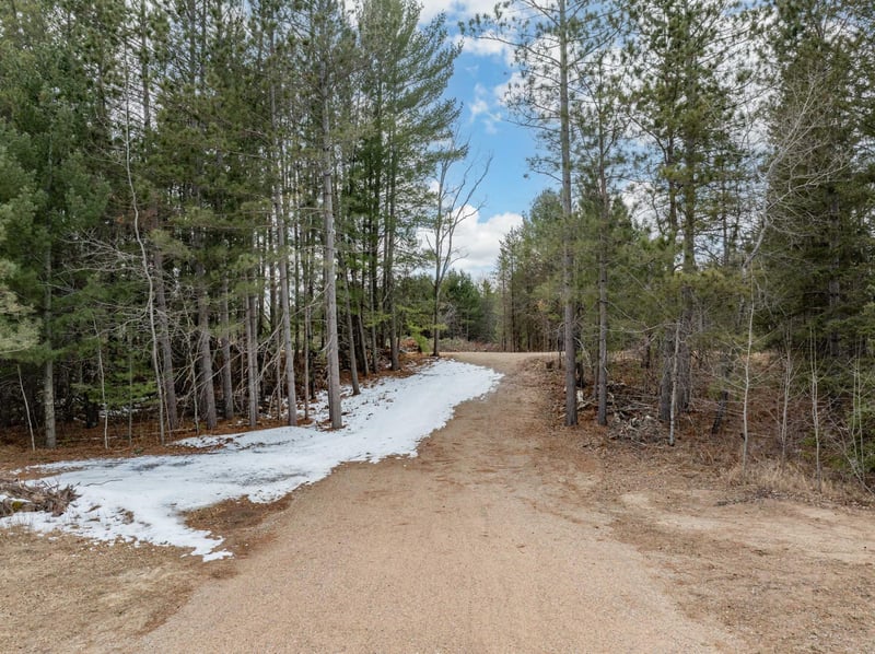 2976 River Rd, Grand Rapids, MN 55744