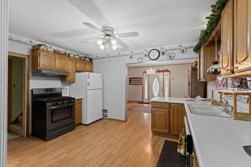 312 1st Ave SE, Hayfield, MN 55940