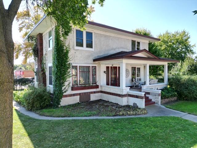 108 W 4th St, Redwood Falls, MN 56283