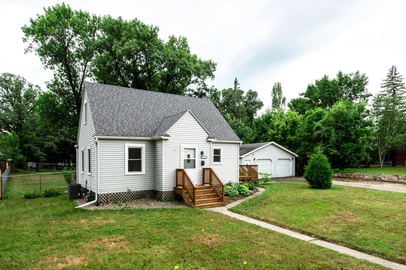 712 4th Ave E, Alexandria, MN 56308