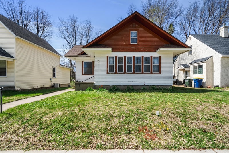 121 1st Ave SE, Lonsdale, MN 55046