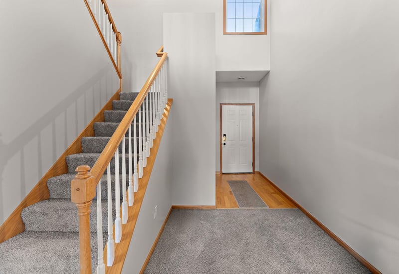 321 Heritage Trl, Circle Pines, MN 55014