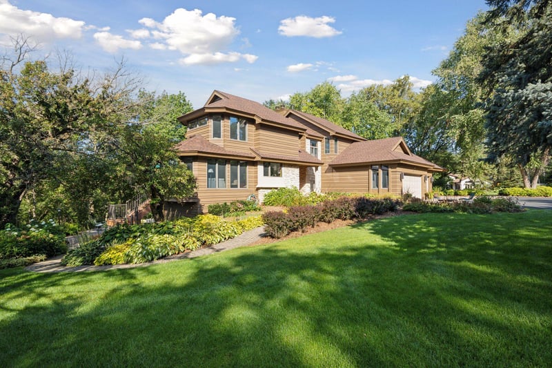6287 Crackleberry Trl, Woodbury, MN 55129