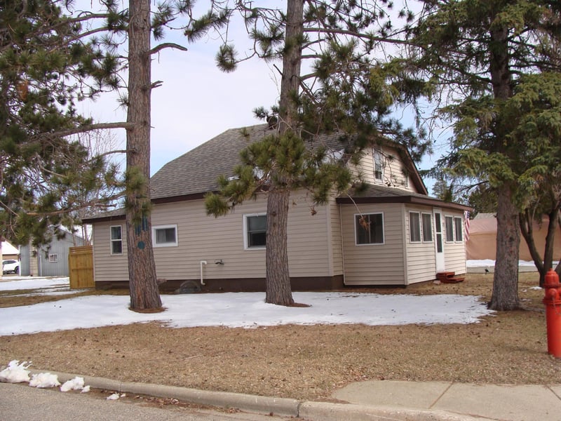 621 Wisconsin Ave SW, Staples, MN 56479