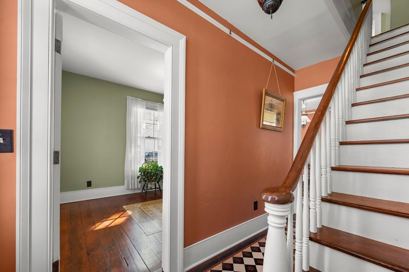 361 Plateau St, Taylors Falls, MN 55084