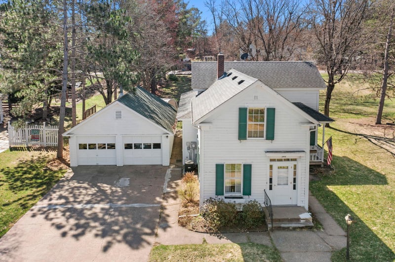 361 Plateau St, Taylors Falls, MN 55084
